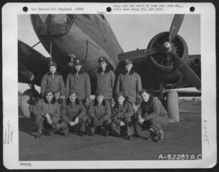 Lt F Baker And Crew 24-12-44.jpg
